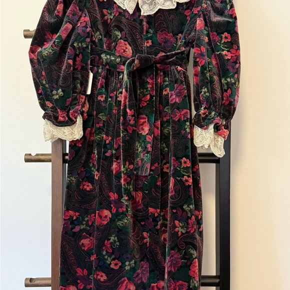 VINTAGE FLORAL VELVET LACE DRESS SZ 4 - Picture 3 of 7